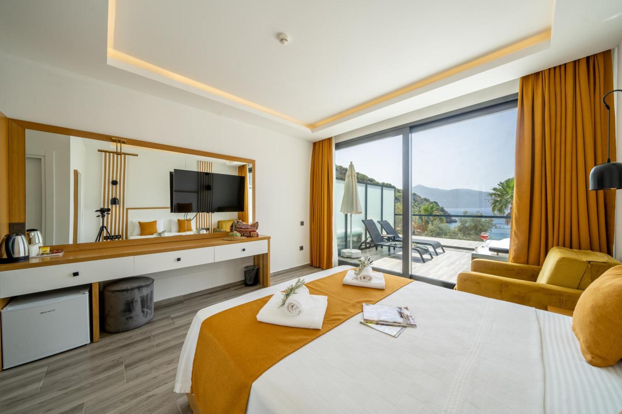 Kalkan Beach Park Hotel คาช ภายนอก รูปภาพ