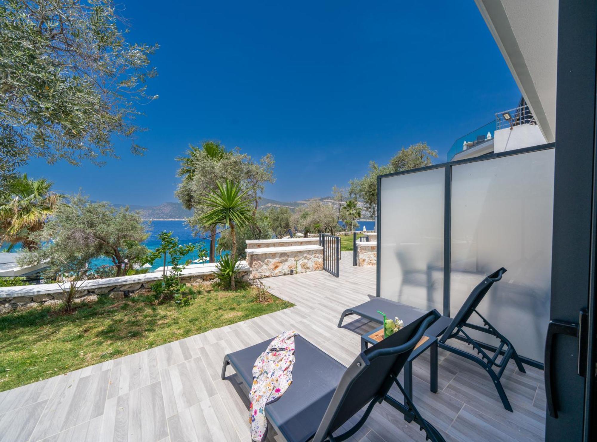 Kalkan Beach Park Hotel คาช ภายนอก รูปภาพ