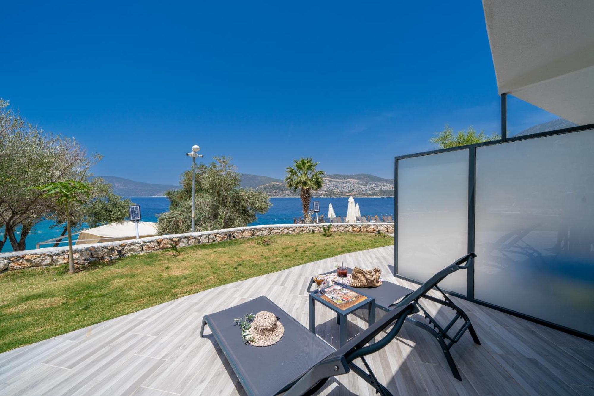 Kalkan Beach Park Hotel คาช ภายนอก รูปภาพ