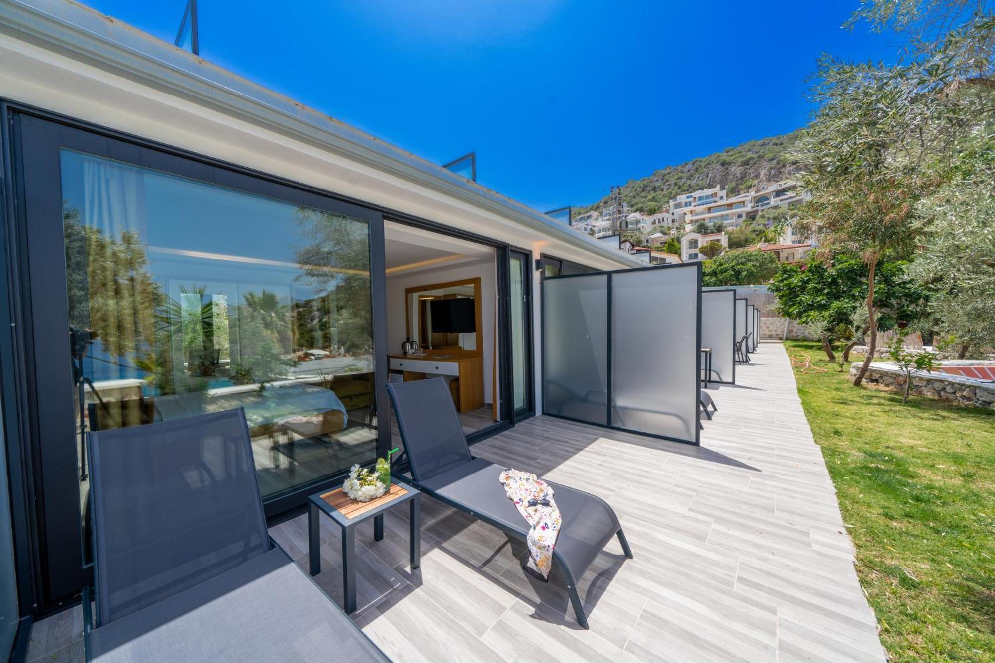 Kalkan Beach Park Hotel คาช ภายนอก รูปภาพ