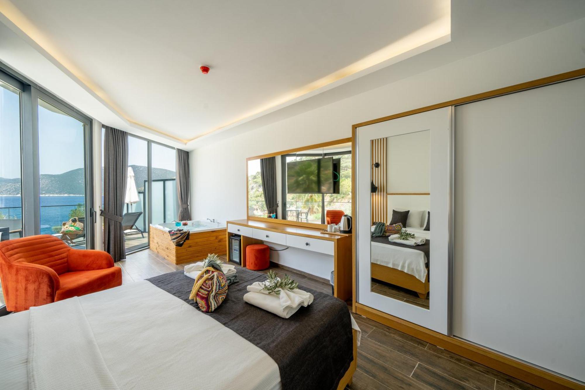 Kalkan Beach Park Hotel คาช ภายนอก รูปภาพ