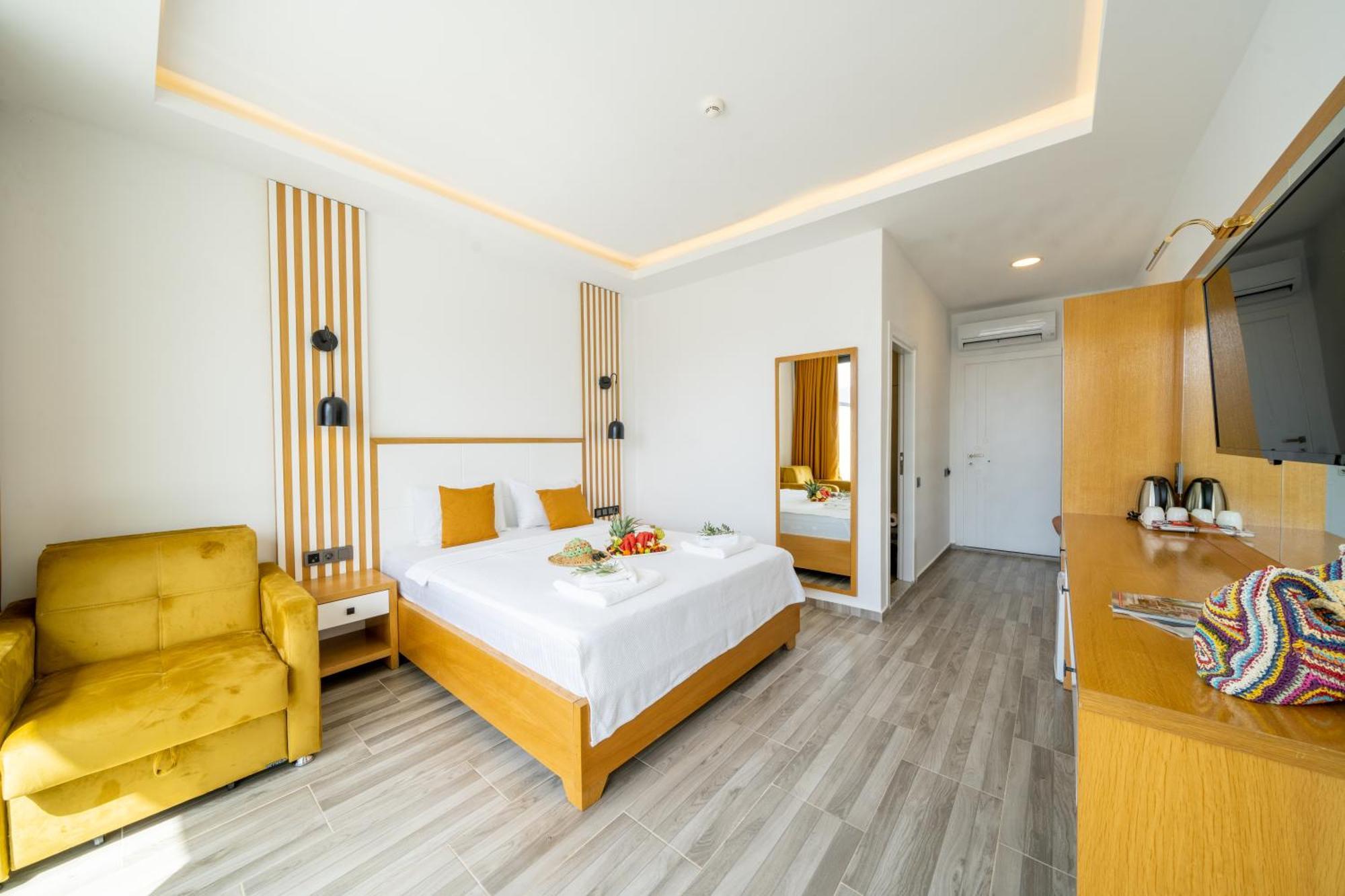 Kalkan Beach Park Hotel คาช ภายนอก รูปภาพ