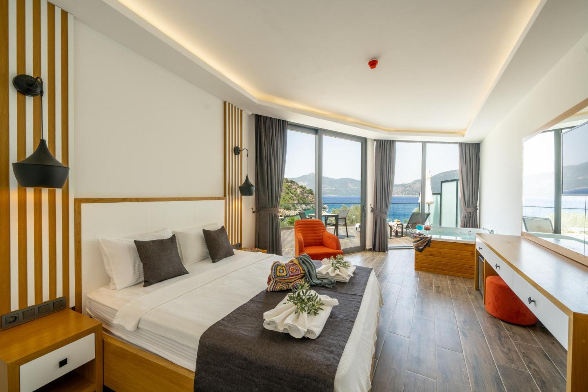 Kalkan Beach Park Hotel คาช ภายนอก รูปภาพ