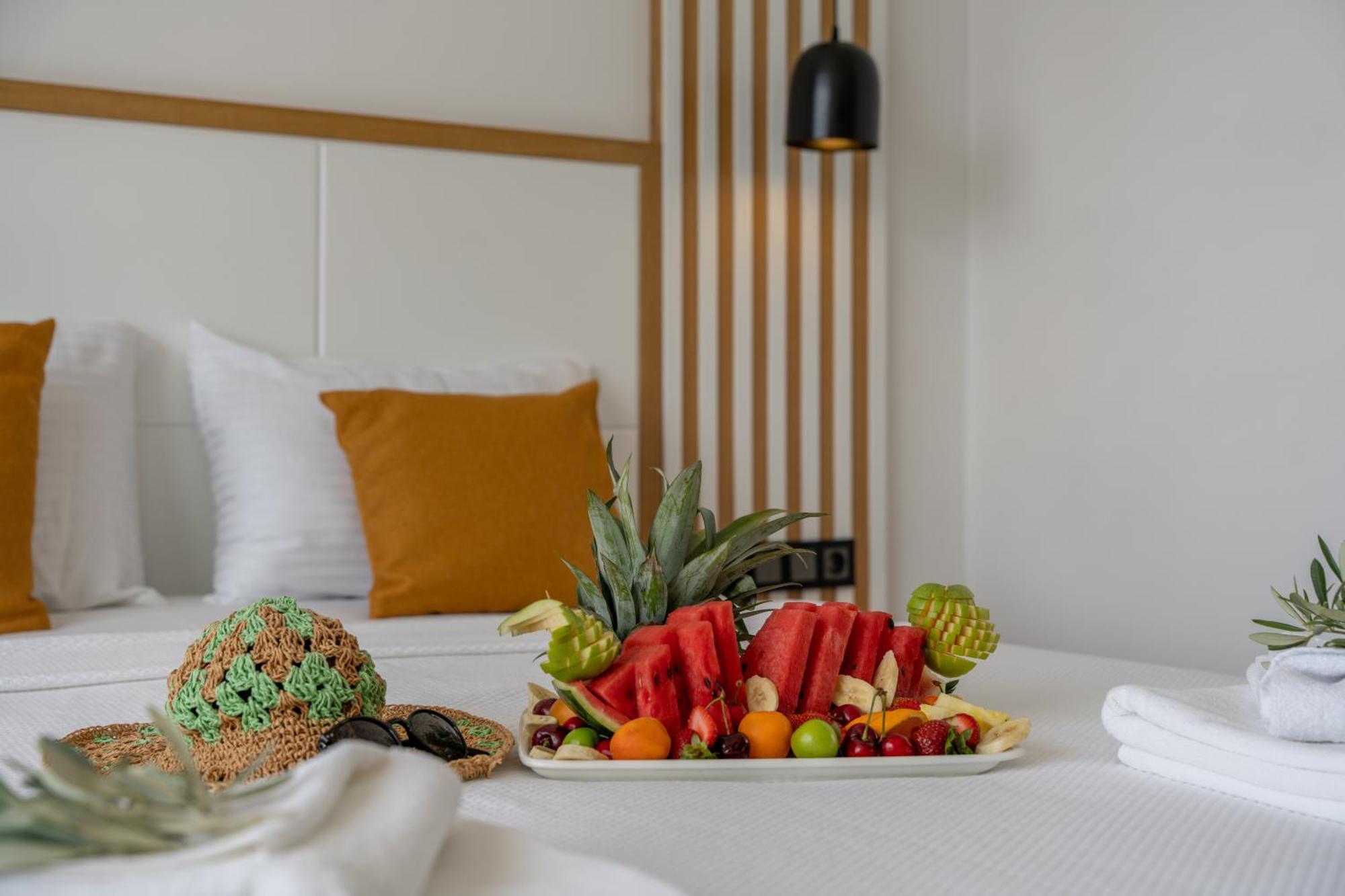Kalkan Beach Park Hotel คาช ภายนอก รูปภาพ