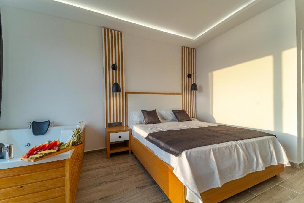 Kalkan Beach Park Hotel คาช ภายนอก รูปภาพ